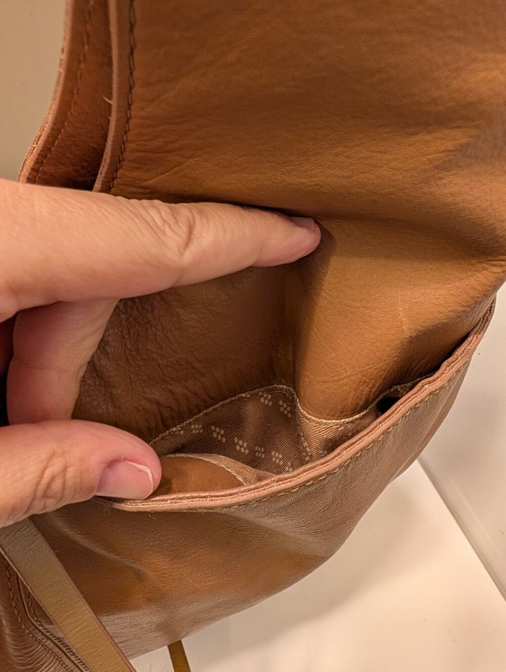 🤎 Vintage Lucky Brand Mia Classic Leather Hobo Shoulder Satchel Bag in Cognac - Picture 13 of 16